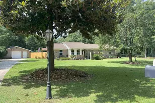 6247 Forest Dr, Milton, FL 32570 - Photo 1