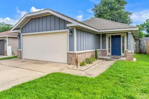 453 Evening Falls Dr, Pensacola, FL 32534 - Photo 1