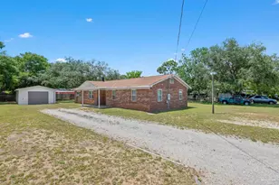 5621 Galvez Rd, Pensacola, FL 32507 - Photo 1