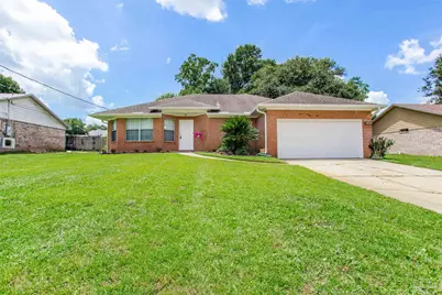 705 Meadowview Ln, Pensacola, FL 32514 - Photo 1