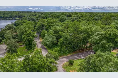 7535 Lakeside Dr, Milton, FL 32583 - Photo 1