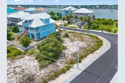 400 Gulfview Ln, Pensacola, FL 32507 - Photo 1