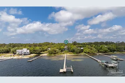 4815 Soundside Dr, Gulf Breeze, FL 32563 - Photo 1