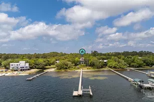 4815 Soundside Dr, Gulf Breeze, FL 32563 - Photo 1