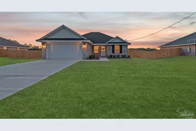 7929 Twin Lake Dr, Milton, FL 32583 - Photo 1