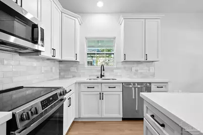 206 W Winthrop Ave, Pensacola, FL 32507 - Photo 1