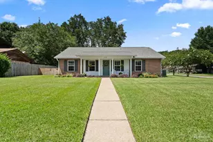 1032 Peakview Dr, Pensacola, FL 32514 - Photo 1