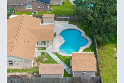6916 Falcon Ln, Pensacola, FL 32526 - Photo 1