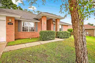 1590 Twin Pines Cir, Cantonment, FL 32533 - Photo 1