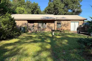 6481 Colonial Dr, Milton, FL 32570 - Photo 1