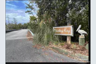 2010 Mackey Key Dr, Pensacola, FL 32514 - Photo 1