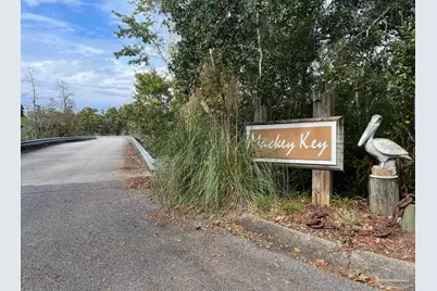 2100 Maria Cir, Pensacola, FL 32514 - Photo 1