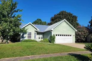 2253 Fulva Dr, Navarre, FL 32566 - Photo 1