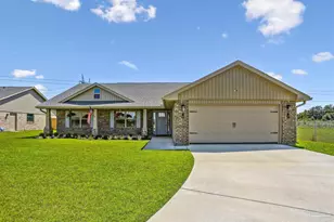 6234 Pineapple DR, Milton, FL 32570 - Photo 1