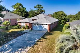 2016 Pin High Dr, Pensacola, FL 32526 - Photo 1