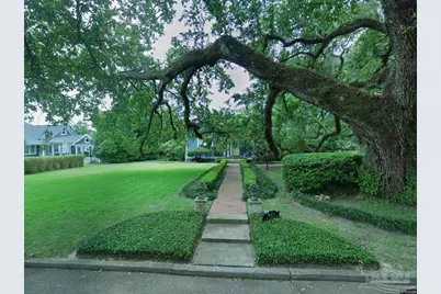 1403 E Lakeview Ave, Pensacola, FL 32503 - Photo 1