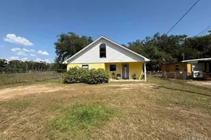 46 Kennington Dr, Pensacola, FL 32507 - Photo 1