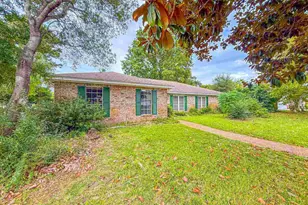 6982 Lake Joanne Dr, Pensacola, FL 32506 - Photo 1