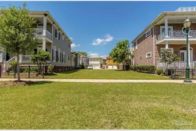 570 E Romana St, Pensacola, FL 32502 - Photo 1