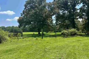 6 Bullard Rd, Milton, FL 32570 - Photo 1