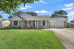 1912 Candlewood Dr, Navarre, FL 32566 - Photo 1