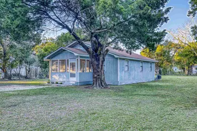 2406 W Jordan St, Pensacola, FL 32505 - Photo 1