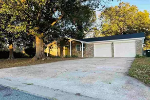 10 Selborne Pl, Pensacola, FL 32506 - Photo 1