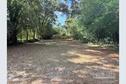 23 N Jamaica St, Pensacola, FL 32507 - Photo 1