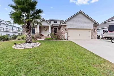 5304 N Shore Rd, Pensacola, FL 32507 - Photo 1