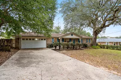 6036 W Shore Dr, Pensacola, FL 32526 - Photo 1