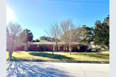 1407 John Carroll Dr, Pensacola, FL 32504 - Photo 1