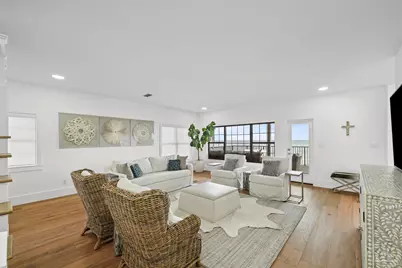 48 Baybridge Dr, Gulf Breeze, FL 32561 - Photo 1