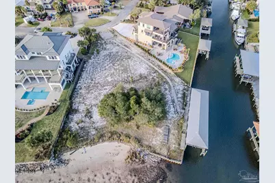 1098 Seabreeze Ln, Gulf Breeze, FL 32563 - Photo 1
