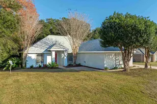 1860 Sparrow Ln, Navarre, FL 32566 - Photo 1