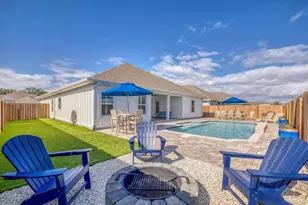 1328 Sea Grv Ct, Gulf Breeze, FL 32563 - Photo 1