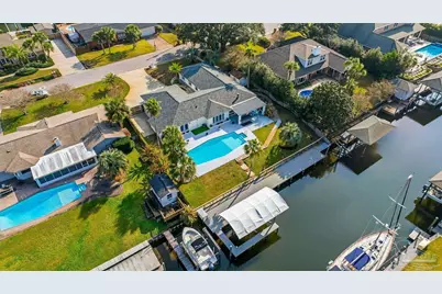 961 Aquamarine Dr, Gulf Breeze, FL 32563 - Photo 1