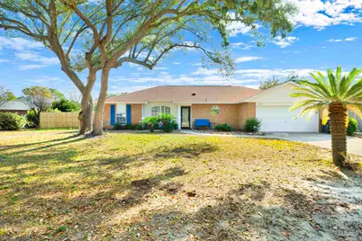 1021 Oak View Dr, Pensacola, FL 32506 - Photo 1