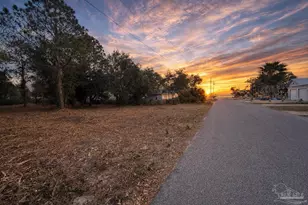 1032 Shady Pine Dr, Gulf Breeze, FL 32563 - Photo 1