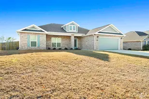 1620 Hollow Point Dr, Cantonment, FL 32533 - Photo 1