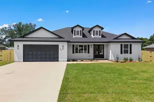 2366 Crescent Rd, Navarre, FL 32566 - Photo 1