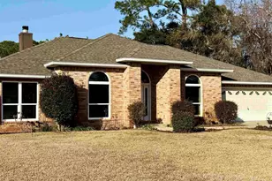 422 Williamsburg Dr, Gulf Breeze, FL 32561 - Photo 1