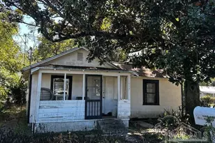 1015 W Intendencia St, Pensacola, FL 32502 - Photo 1