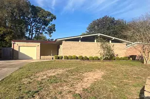 3830 Summer Dr, Pensacola, FL 32504 - Photo 1