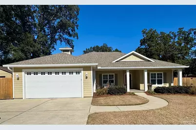 414 Cumberland Ave, Gulf Breeze, FL 32561 - Photo 1