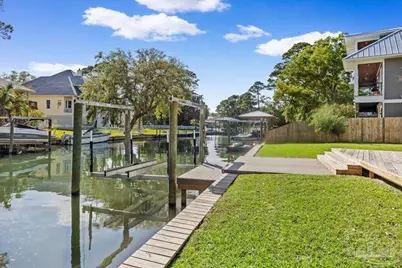 4593 Soundside Dr, Gulf Breeze, FL 32563 - Photo 1