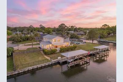 1044 Aquamarine Dr, Gulf Breeze, FL 32563 - Photo 1