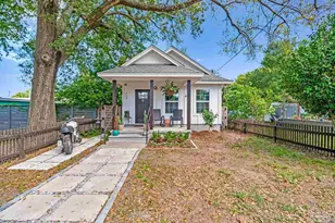 418 W Gadsden St, Pensacola, FL 32501 - Photo 1