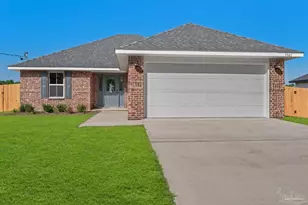 7925 Twin Lake Dr, Milton, FL 32583 - Photo 1