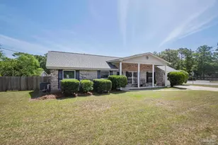 5700 Langley Cir, Pensacola, FL 32504 - Photo 1