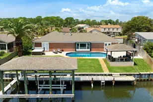 934 Aquamarine Dr, Gulf Breeze, FL 32563 - Photo 1
